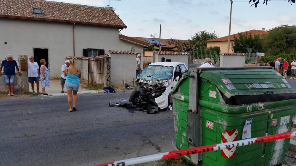 #fiumicino, incidente in via Coni Zugna, feriti Massimiliano Leonardi e Rebecca Eleuteri