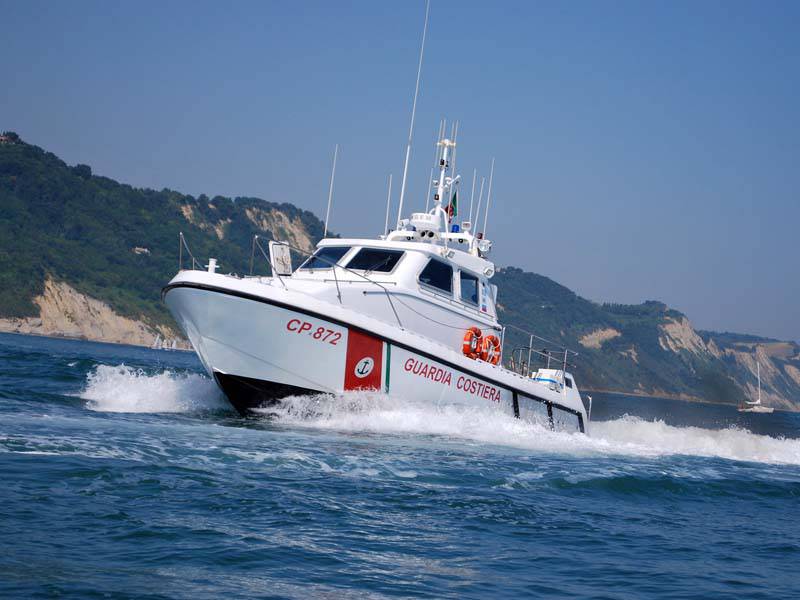 #gaeta, la Guardia Costiera soccorre cinque diportisti