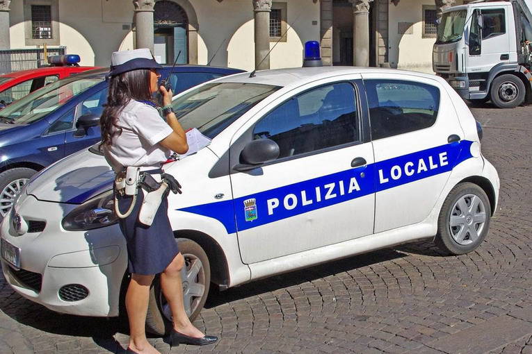 #pomezia, aggressione ad un agente di Polizia Locale, le dichiarazioni del Sindaco