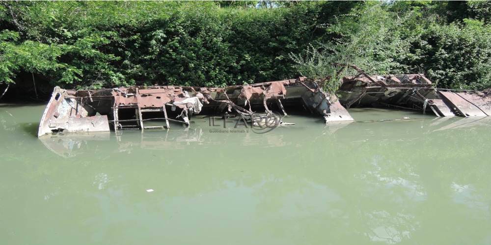 Relitto recuperato nel Canale dei Pescatori a Ostia, è il primo di una lunga lista che coinvolgerà anche Fiumicino