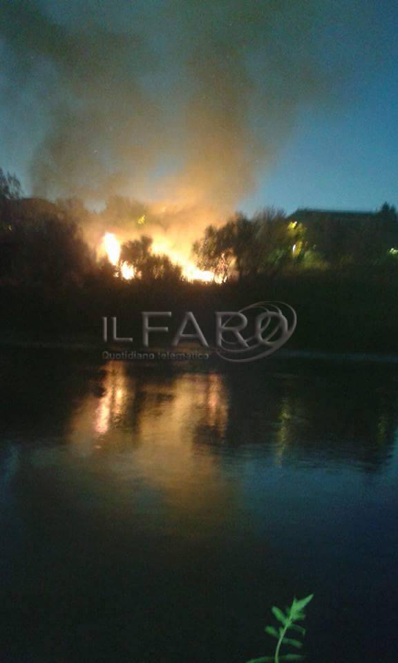 #roma: brucia Monte Mario, divorato il Parco del Pineto