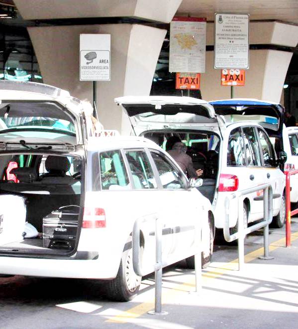 Oggi è il taxi-day: sciopero in aeroporto contro l’abusivismo