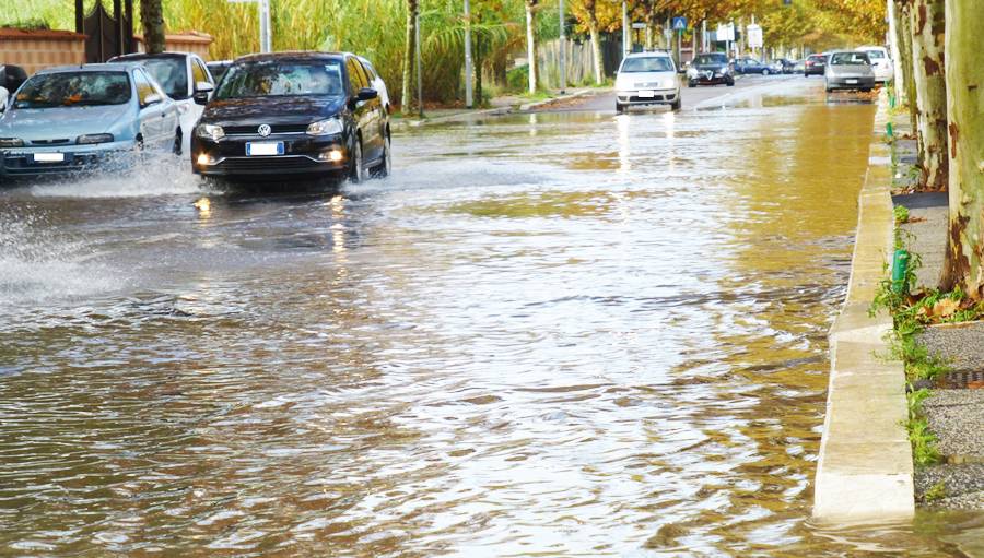 #Fiumicino, piove, e la città si allaga ancora. La denuncia dell’Opposizione: “Dall’ultima volta nulla di concreto è stato fatto”