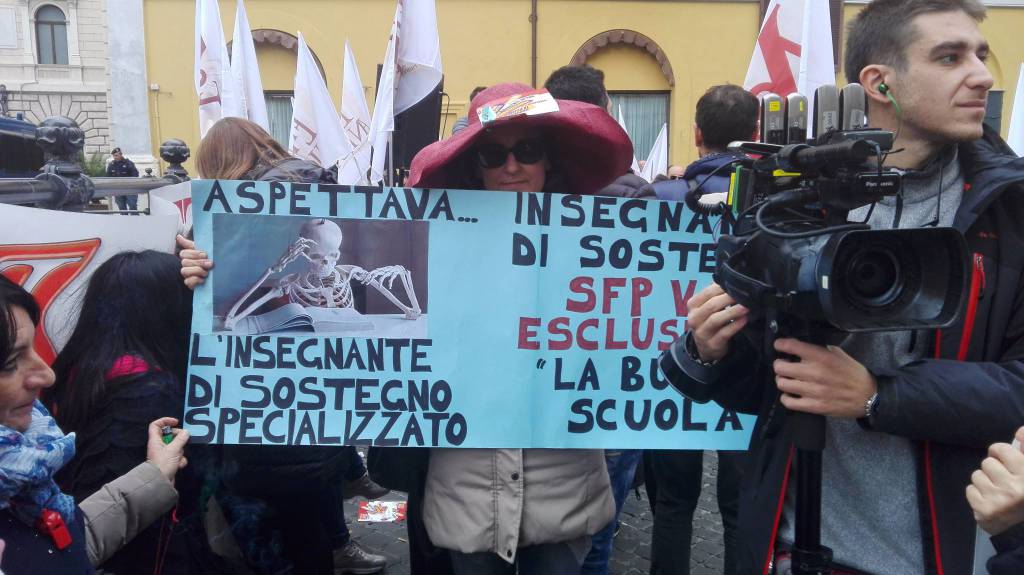 Sciopero docenti,  Anief: “Chiuse diverse scuole e lavoratori davanti al Parlamento”