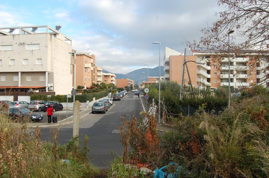 #Terracina, stazione ferroviaria: binario triste e solitario