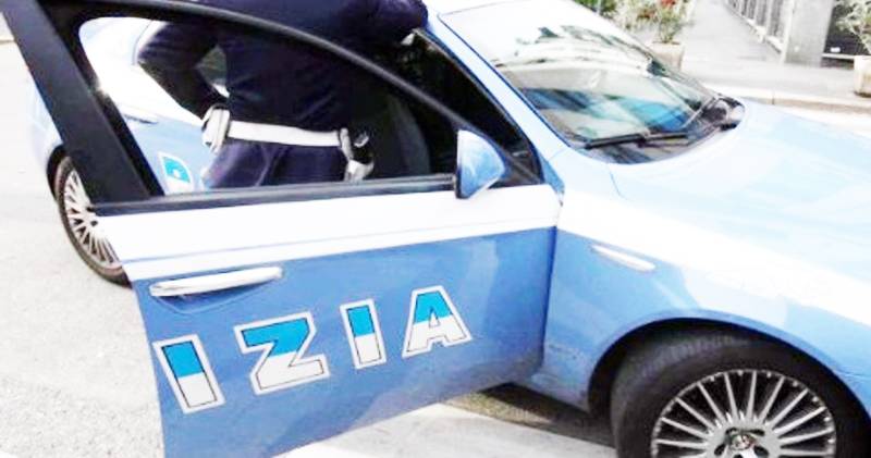 #Ostia, stalker 42enne muore precipitando da un balconcino per sfuggire alla polizia