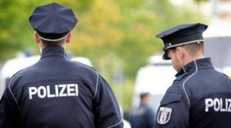 Protesta contro le misure anti-coronavirus, poliziotto sospeso in Germania