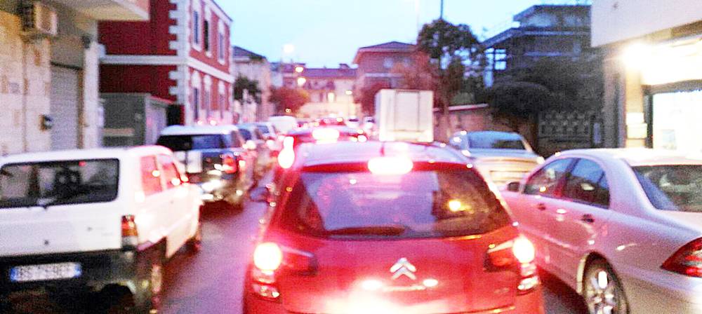 Traffico, #Fiumicino paralizzata: la nuova viabilità crea problemi soprattutto il pomeriggio. E dal 2 gennaio…