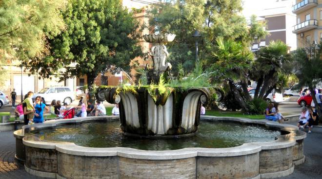 A #Ladispoli riprende il restauro della fontana del Capitello Piacentini