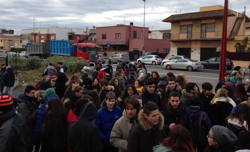 #Maccarese, topi a scuola, gli studenti del Leonardo Da Vinci in sciopero