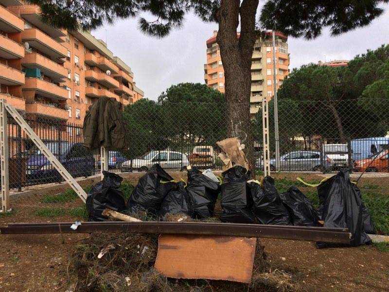 Volontari di CasaPound Italia #Pomezia riqualificano nuovamente via della Tecnica