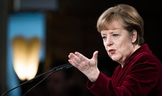Angela Merkel: “Dev’essere l’Italia a decidere come usare il Mes”