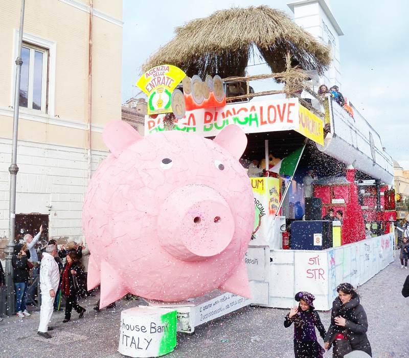 #Fiumicino: i lavori “stoppano” il Carnevale. Su via Torre Clementina è impossibile far passare le creazioni, una è di 18 metri