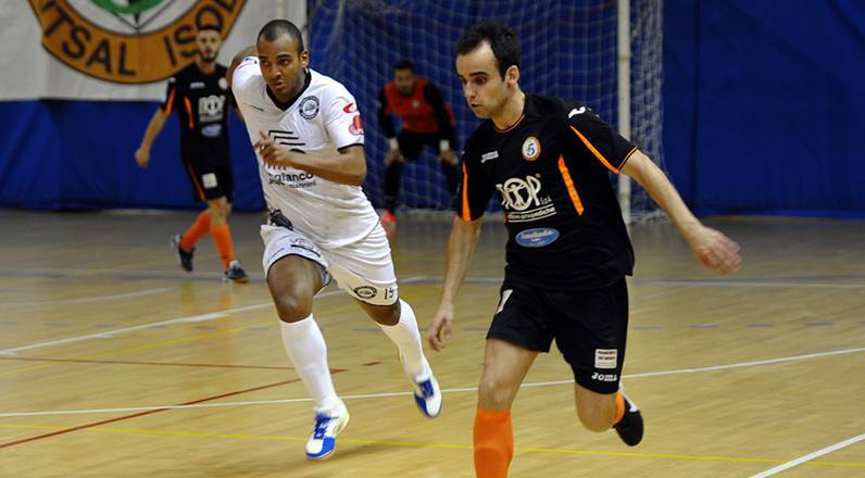 #Fiumicino, Derby d’oro: la Futsal Isola trova la seconda vittoria in A1