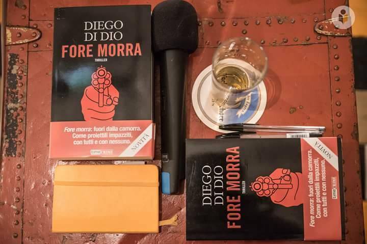 In occasione del firmacopie alla libreria Giunti di #Formia, Diego Di Dio ci svela qualche retroscena sul suo “Fore Morra”