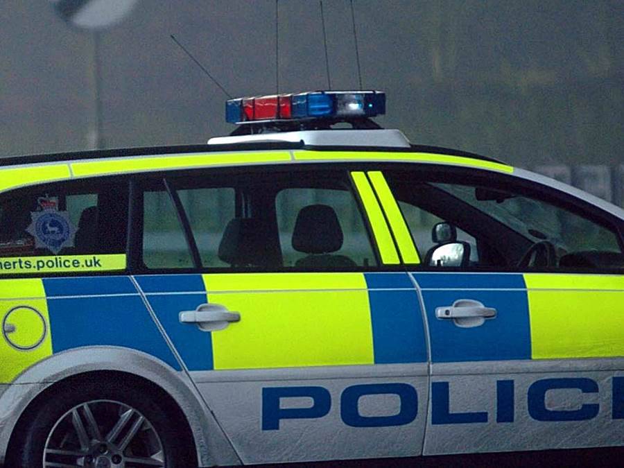 Londra, accoltellati due poliziotti mentre è aperta la camera ardente della Regina Elisabetta