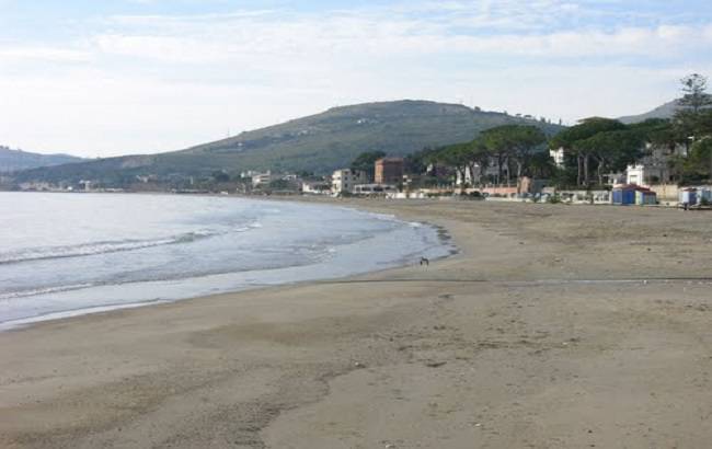 A #Formia scade il 21 aprile il bando per le spiagge libere attrezzate