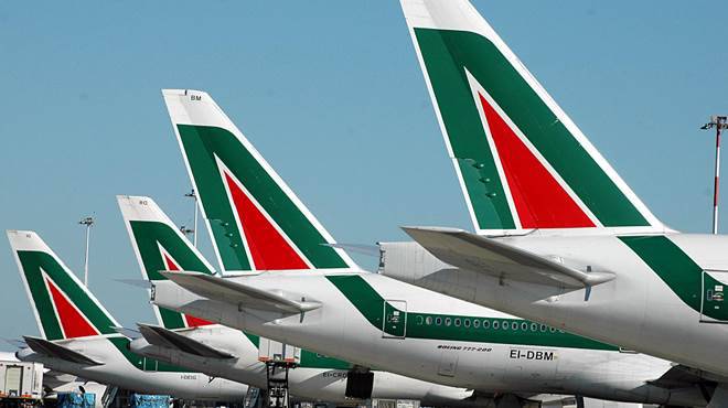 Assemblea pubblica all’aeroporto di Fiumicino: ‘Alitalia, nazionalizzare si può’