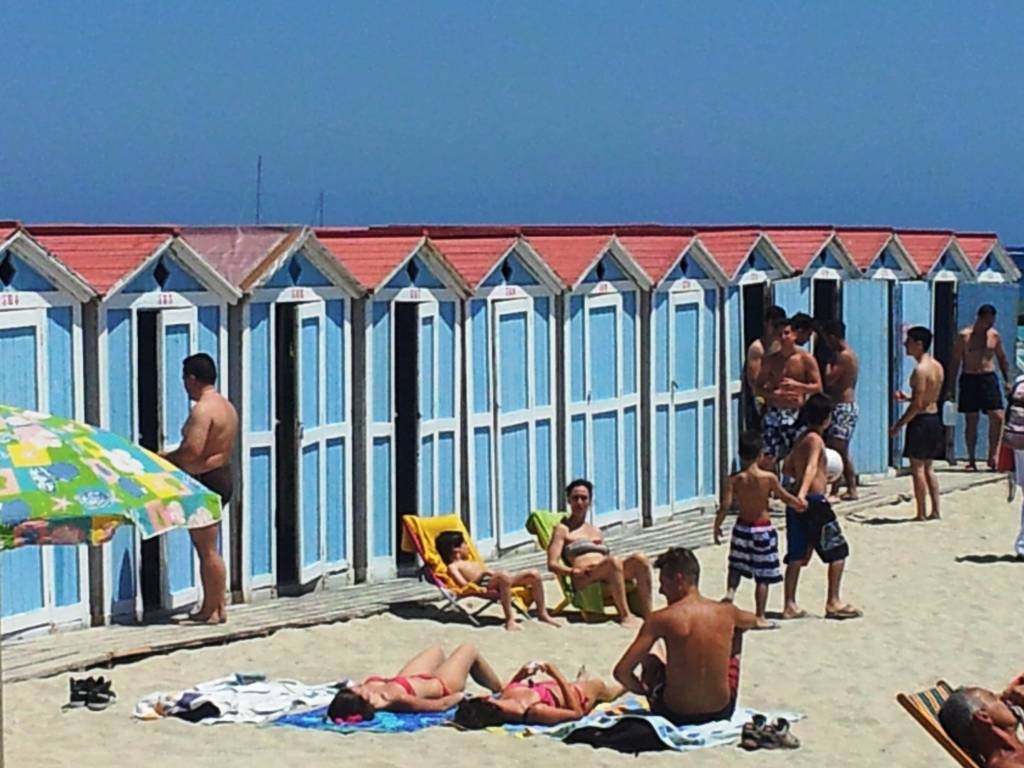 #Ostia, per quest’anno, puoi cambiare, sulla spiaggia non mangiare