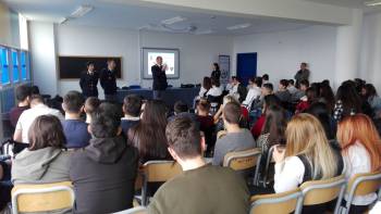 ‘Train…to be cool’, la Polfer incontra gli studenti di #Ladispoli