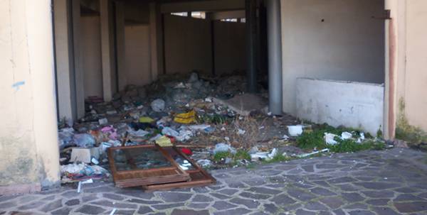 #Ardea, allarme igienico sanitario nelle case popolari di Tor San Lorenzo