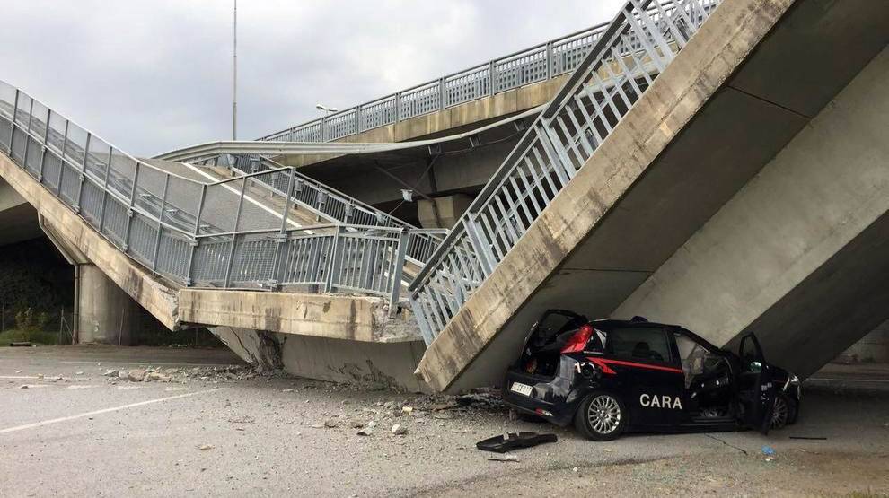 Cavalcavia crolla su un’auto dei carabinieri a #Fossano