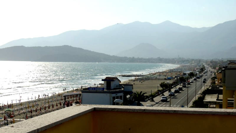 A #Minturno cerimonia di inaugurazione delle nuove scogliere di Levante di Monte d’Argento