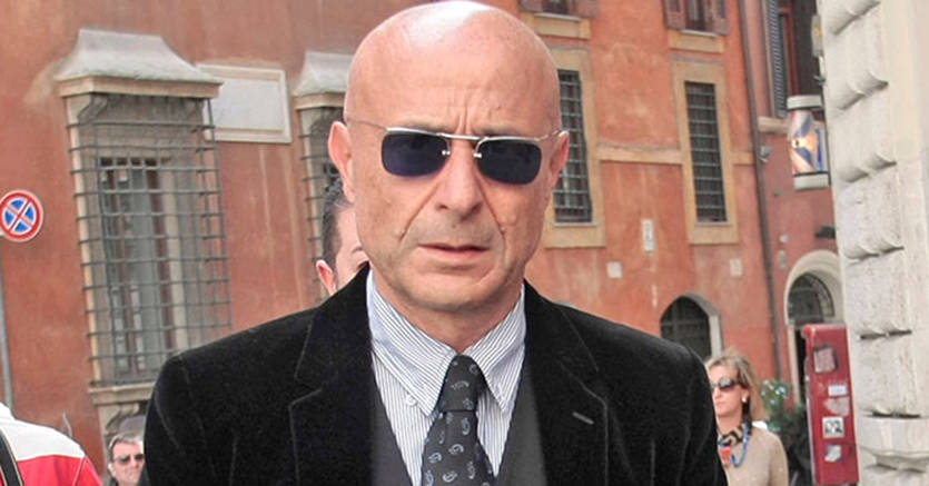 Rasata dalla madre, Minniti, ‘non tolleriamo imposizioni’