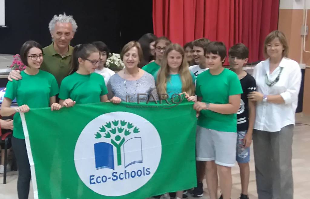 #Latina, consegnate a ben 5 istituti le bandiere verdi del programma ‘Eco- schools’