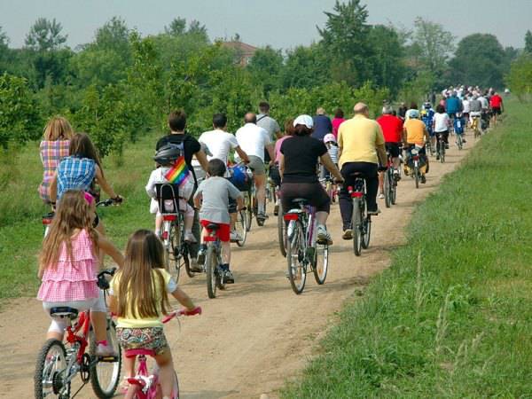 A #Ladispoli una biciclettata a 5 Stelle