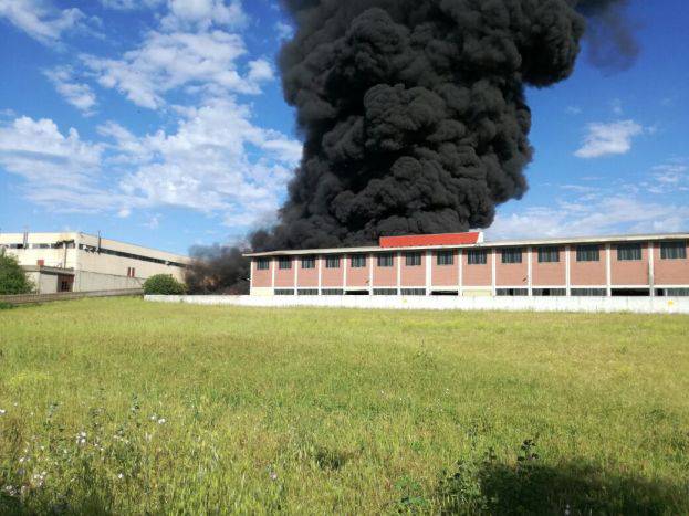 Incendio Eco X, domani gli studenti di #Ardea tornano a scuola