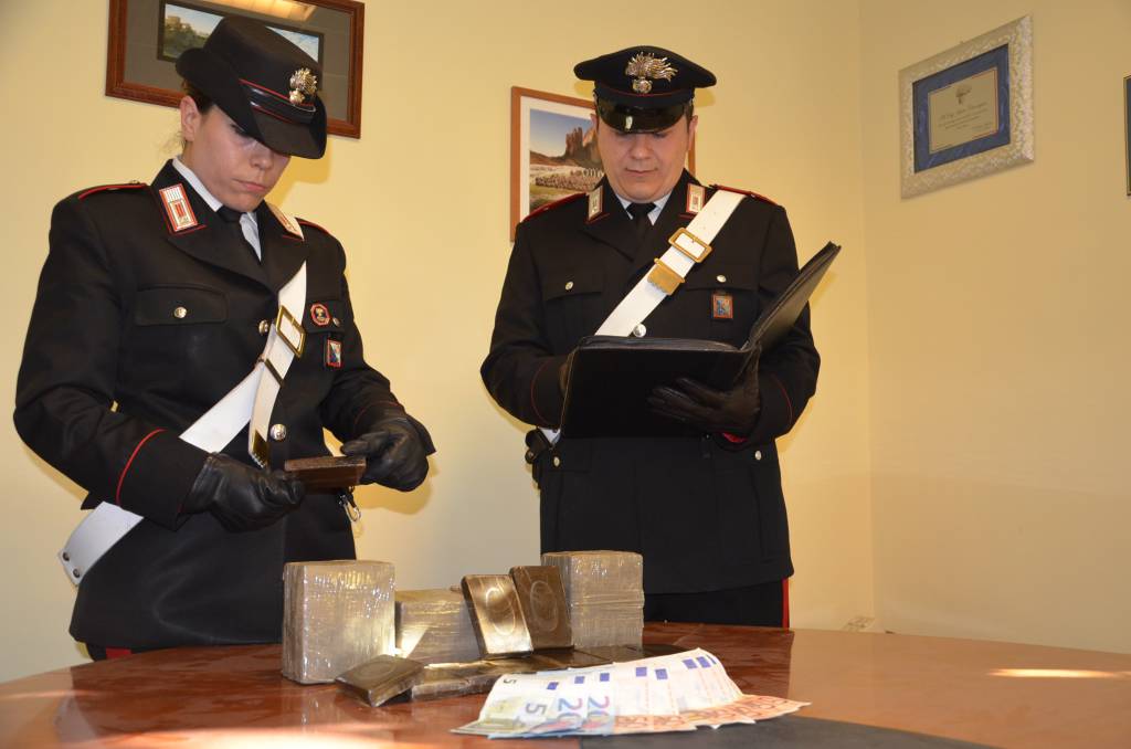 #Pomezia, i Carabinieri arrestano un pusher con 5 kg di hashish