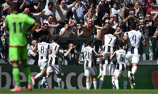 Juventus, scudetto numero 6 da leggenda, puntando al triplete in Champions League