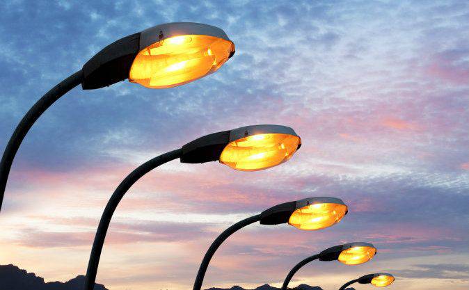 Oltre duemila nuovi lampioni a led tra Isola Sacra e Aranova: oggi l’accensione