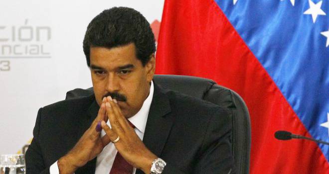 Venezuela, l’opposizione denuncia Maduro per “abuso di potere”