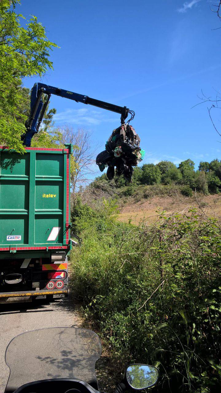 #Fiumicino, raccolti 32 metri cubi di rifiuti abbandonati sul territorio