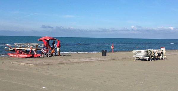#Ostia, CasaPound ‘Lettino selvaggio sulle spiagge libere’