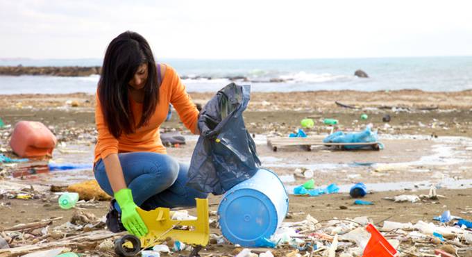 ‘Spiagge e Fondali puliti’, la grande campagna di volontariato inizia a #Ostia