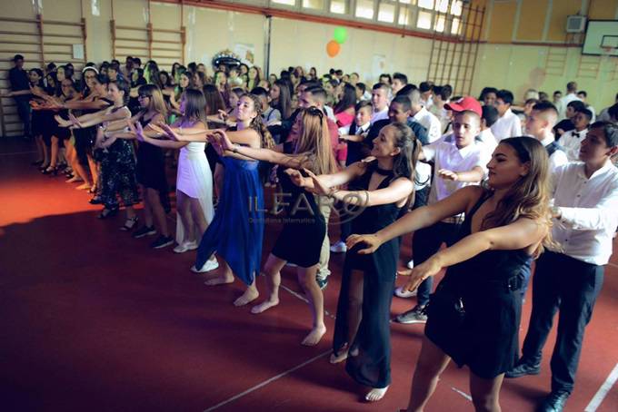 Ballare senza sballare, festa di fine anno per la Terza media della scuola Sangallo #Ostia