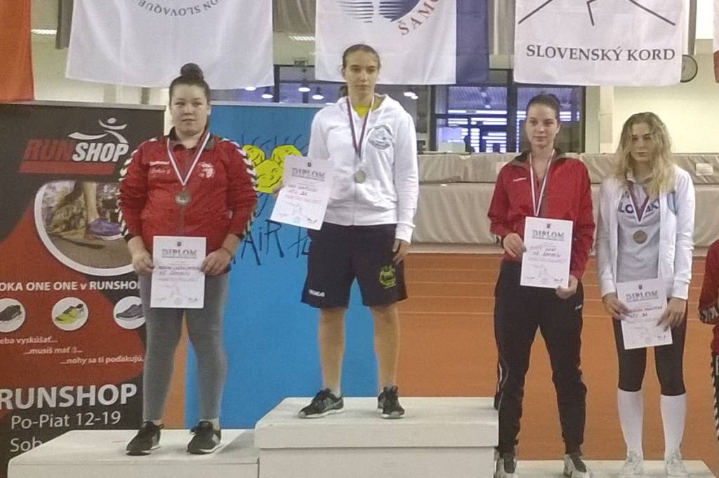 Gaia Cantucci vince due ori a Bratislava, nel fioretto individuale e a squadre