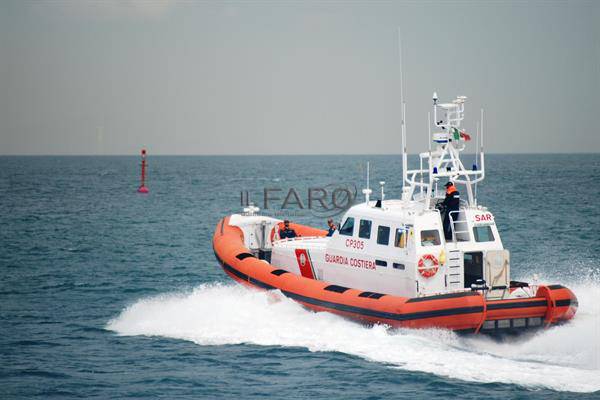 #Civitavecchia e #SantaMarinella, soccorso in mare, 10 le persone salvate