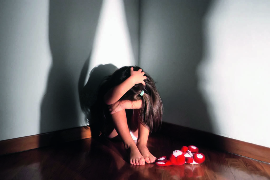 #Fiumicino, abusi sessuali su una bambina, minorenne scappa di casa