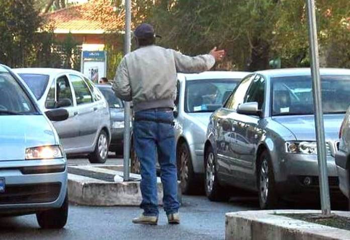 #Ostia, è guerra ai parcheggiatori abusivi