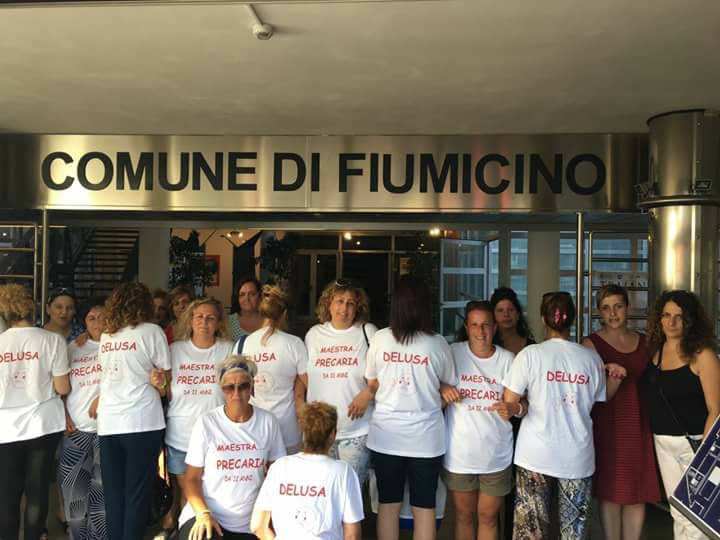 #Fiumicino, la protesta delle insegnanti ‘Il bando deve essere ritirato’