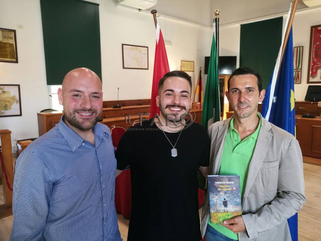 Il Sindaco di #Pomezia incontra il giovane scrittore Tommaso Fusari