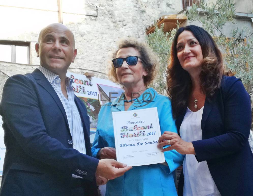 A #Fondi la premiazione del ‘Concorso balconi fioriti’