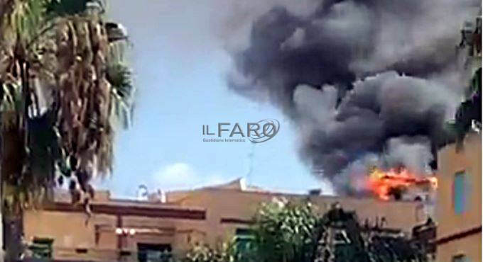 Incendio in viale Italia a #Ladispoli, a fuoco una struttura su un terrazzo