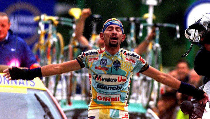 Ciclismo: il Comune di Rimini intitola una ciclabile a Marco Pantani