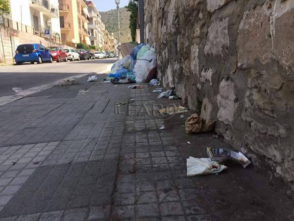 Emergenza rifiuti a #Sperlonga, parte la petizione popolare