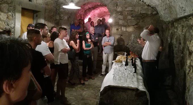 ‘Un vino, un mese’, le migliori Cantine della Tuscia a Villa Lais